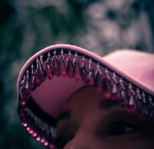 Baseball hat with pending rose crystal, adjustable stripe